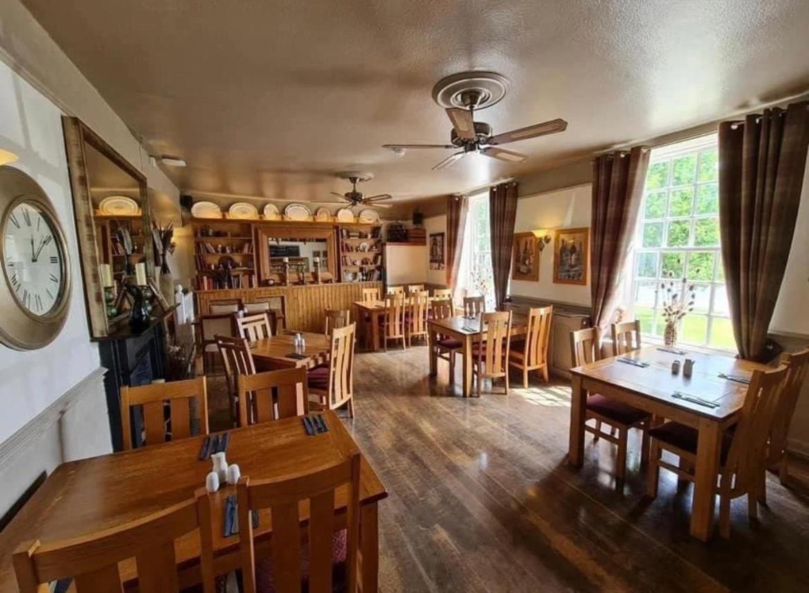 The Bell Inn Frampton on Severn Exterior photo