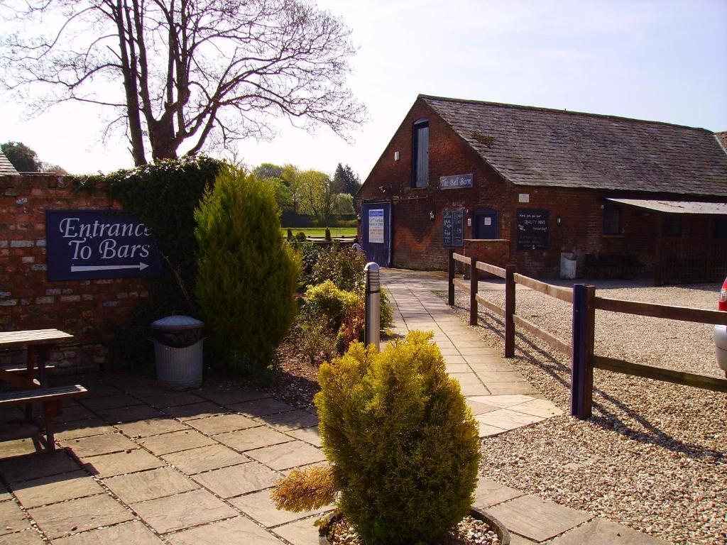 The Bell Inn Frampton on Severn Exterior photo